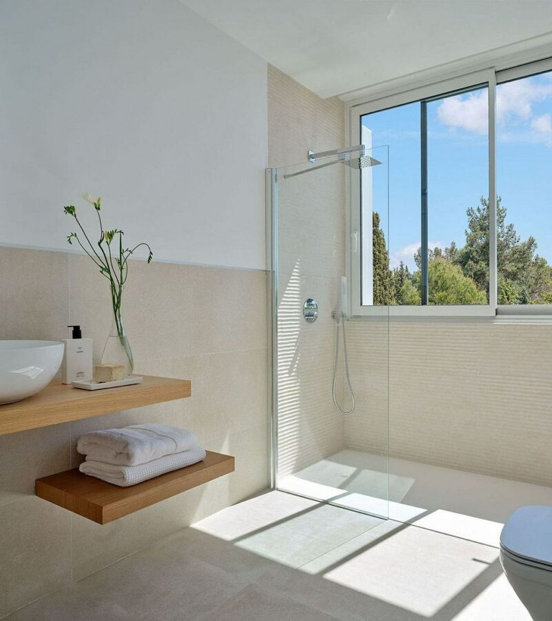 Contemporary villa with rooftop terrace and sea views Nagueles Marbella