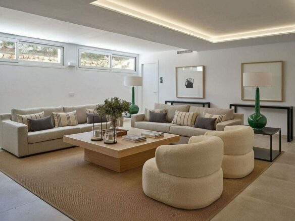 Contemporary villa with rooftop terrace and sea views Nagueles Marbella