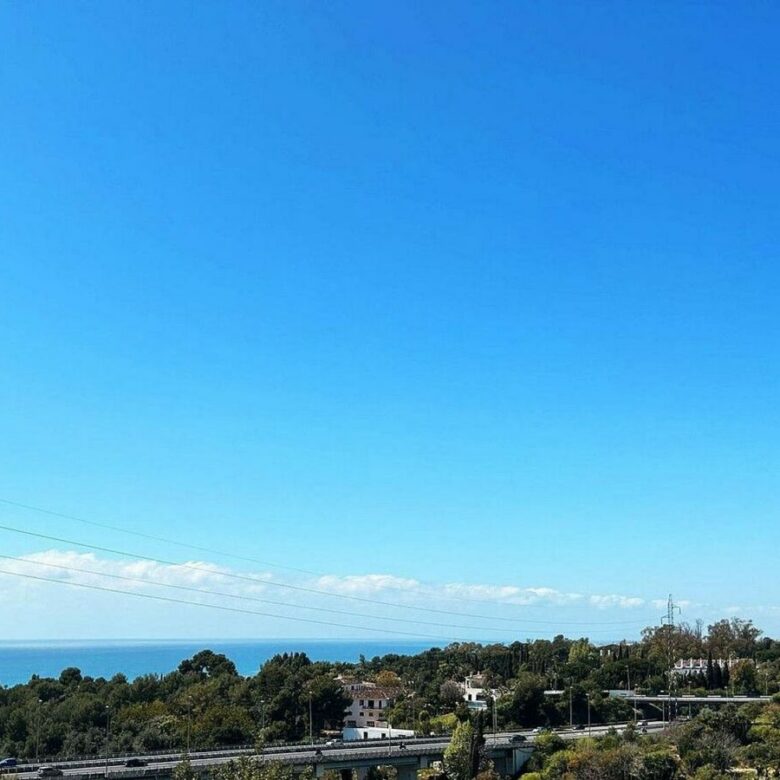 Contemporary villa with rooftop terrace and sea views Nagueles Marbella