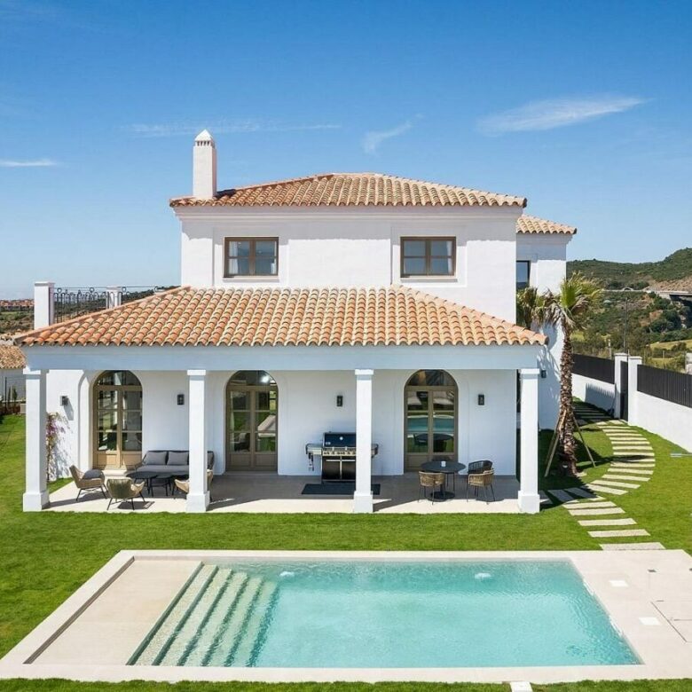 FOR SALE 🏡 South-Facing Contemporary Villa with Open Sea Views and Pool – Valle Romano, Estepona 🇪🇸