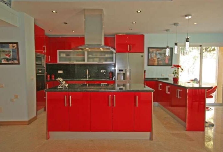 FOR SALE 🏡 South-Facing Villa near Los Naranjos Golf – Nueva Andalucía, Marbella 🇪🇸