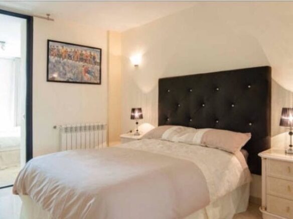 FOR SALE 🏡 South-Facing Villa near Los Naranjos Golf – Nueva Andalucía, Marbella 🇪🇸