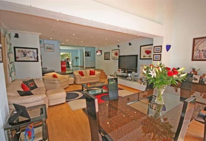 FOR SALE 🏡 South-Facing Villa near Los Naranjos Golf – Nueva Andalucía, Marbella 🇪🇸