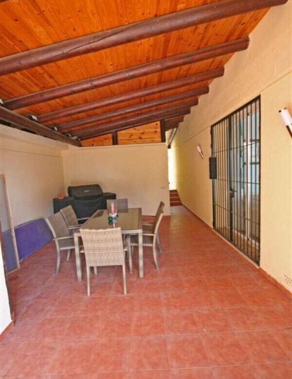 FOR SALE 🏡 South-Facing Villa near Los Naranjos Golf – Nueva Andalucía, Marbella 🇪🇸