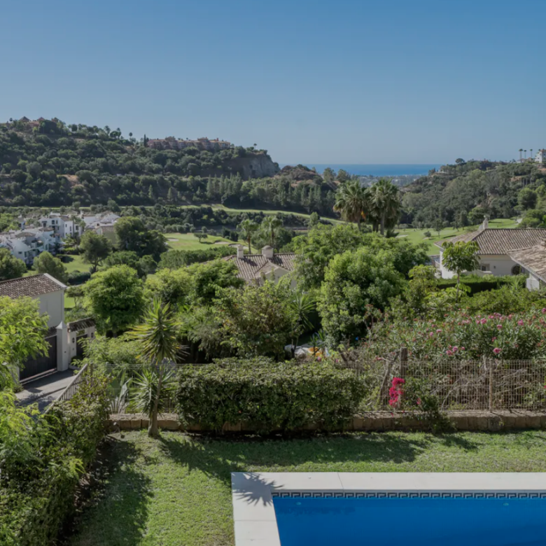 For sale / Villa with Panoramic Views & Resort-Style Living Los Arqueros 🏡, Benahavís / Marbella West 🇪🇸