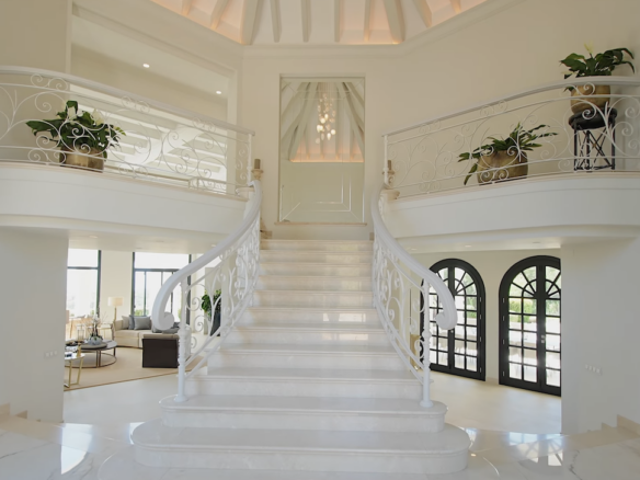 FOR SALE 🇪🇸✨ Villa · Marbella Hill Club · Golden Mile  Gated  – Seaviews 
