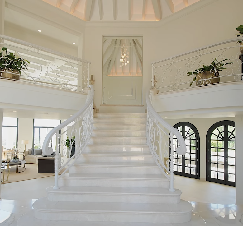 FOR SALE 🇪🇸✨ Villa · Marbella Hill Club · Golden Mile  Gated  – Seaviews 