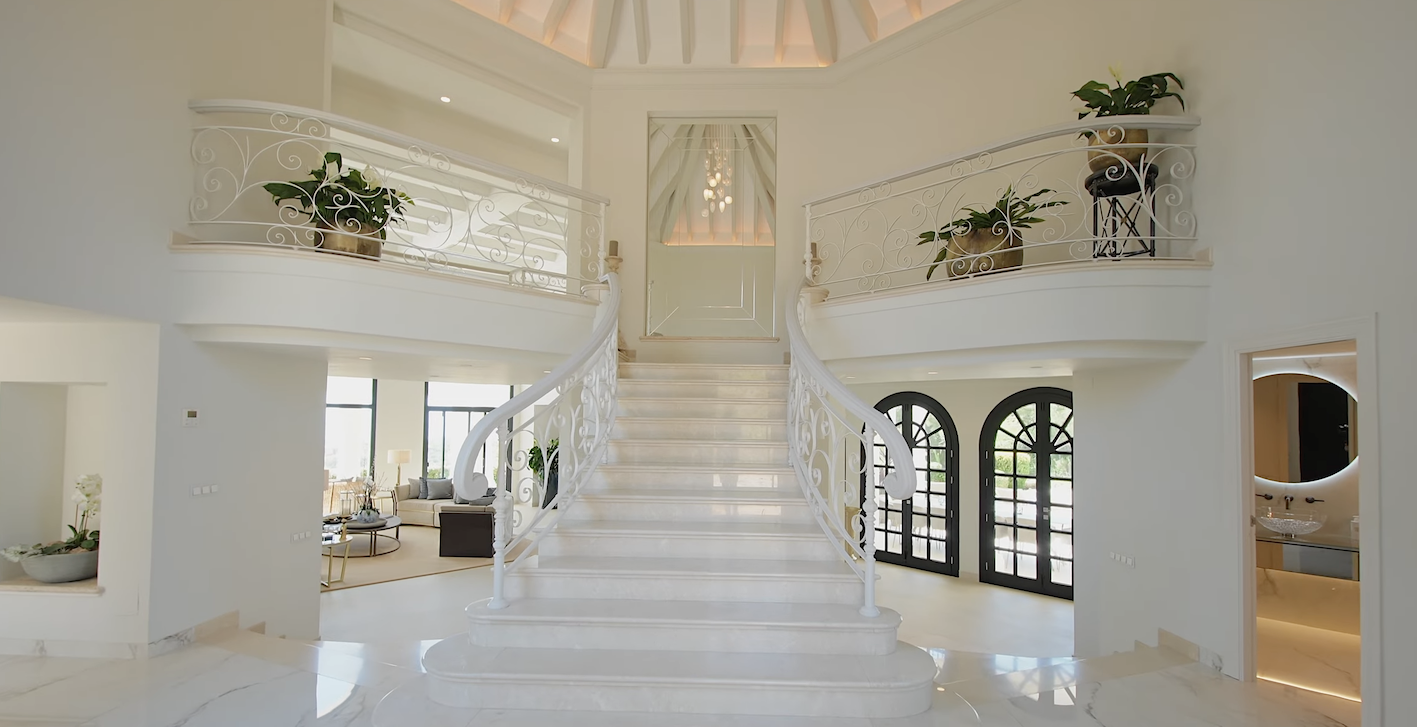 FOR SALE 🇪🇸✨ Villa · Marbella Hill Club · Golden Mile  Gated  – Seaviews 