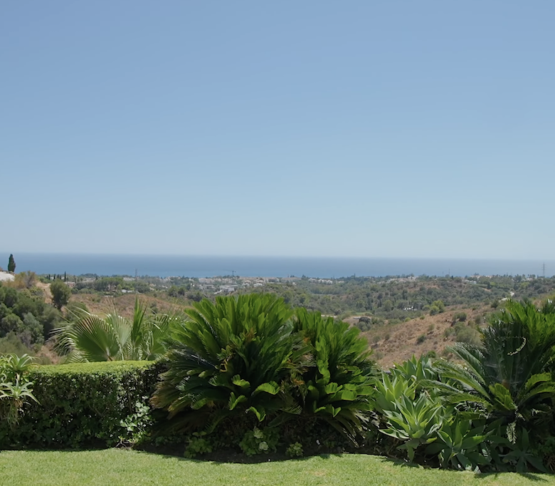 FOR SALE 🇪🇸✨ Villa · Marbella Hill Club · Golden Mile  Gated  – Seaviews 