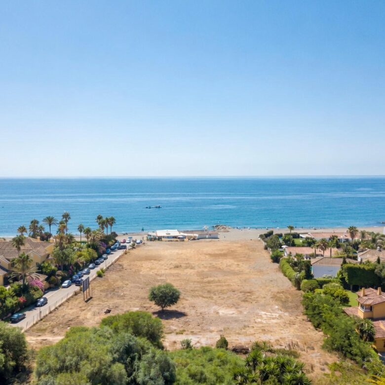 FRONT-LINE BEACH PLOT FOR SALE  West Marbella | San Pedro de Alcántara