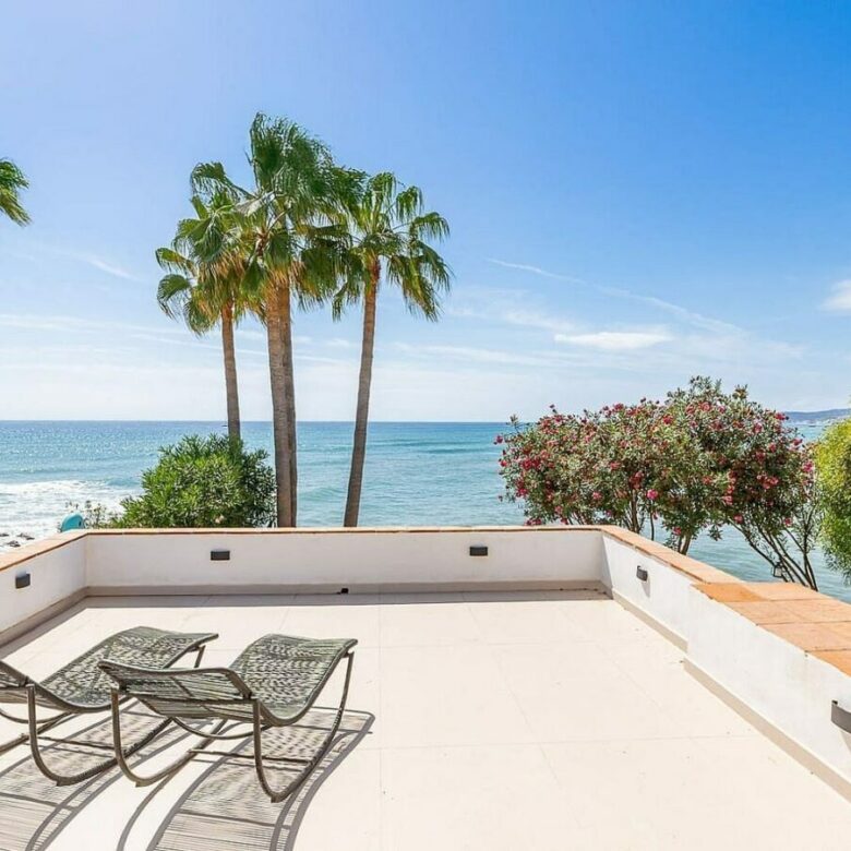 FOR SALE 🏡 Frontline Beach Villa with Direct Sea Access – Bahía Dorada, Estepona 🇪🇸