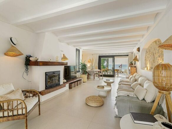 Frontline beach villa with direct sea access Bahia Dorada Estepona