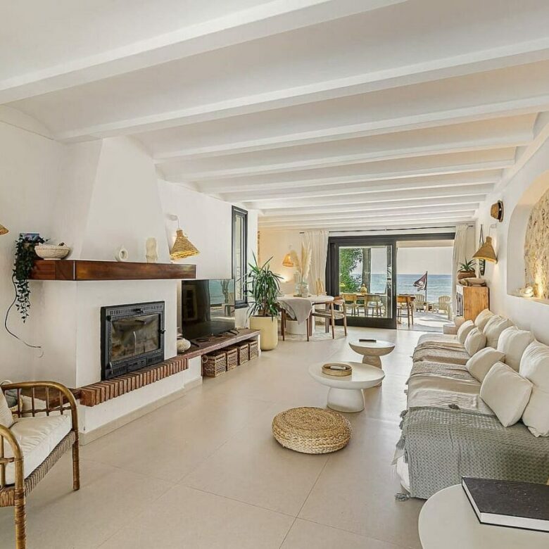 Frontline beach villa with direct sea access Bahia Dorada Estepona