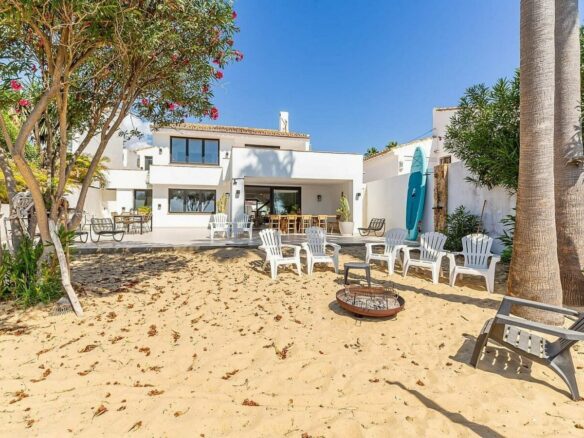 Frontline beach villa with direct sea access Bahia Dorada Estepona