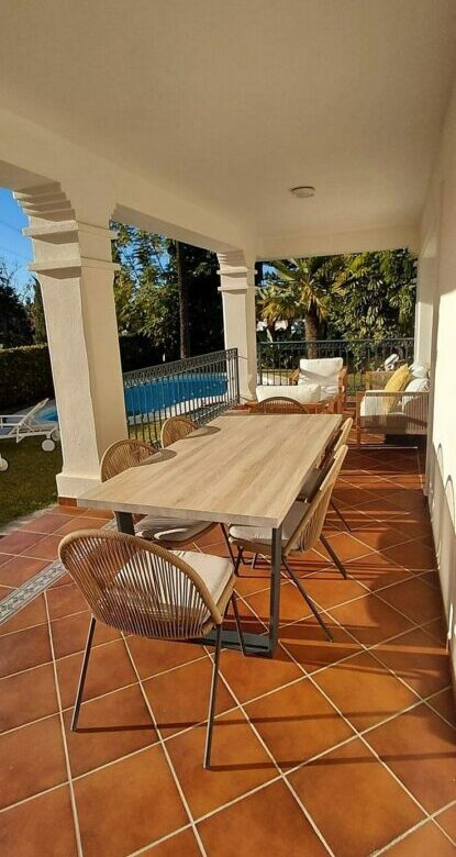 Frontline golf villa with pool in Guadalmina Alta, San Pedro de Alcantara
