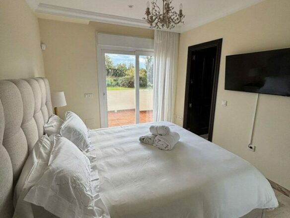 Frontline golf villa with pool in Guadalmina Alta, San Pedro de Alcantara