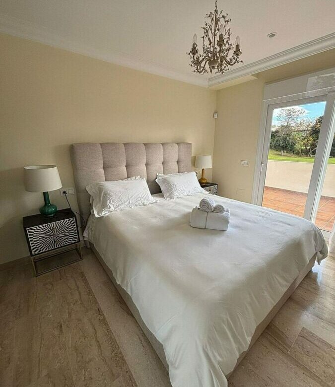 Frontline golf villa with pool in Guadalmina Alta, San Pedro de Alcantara