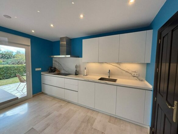 Frontline golf villa with pool in Guadalmina Alta, San Pedro de Alcantara