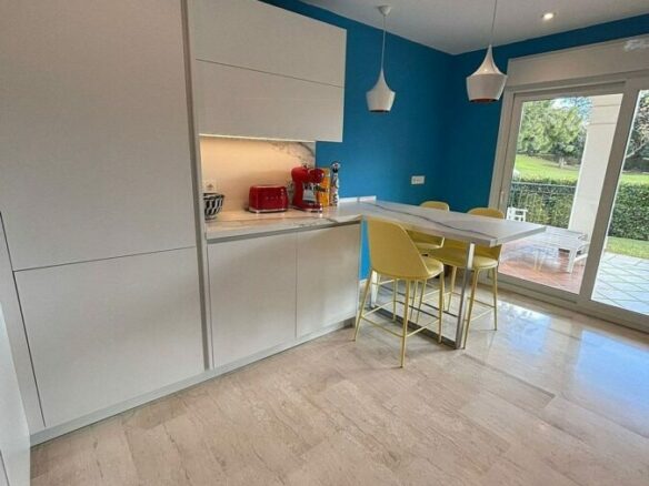 Frontline golf villa with pool in Guadalmina Alta, San Pedro de Alcantara