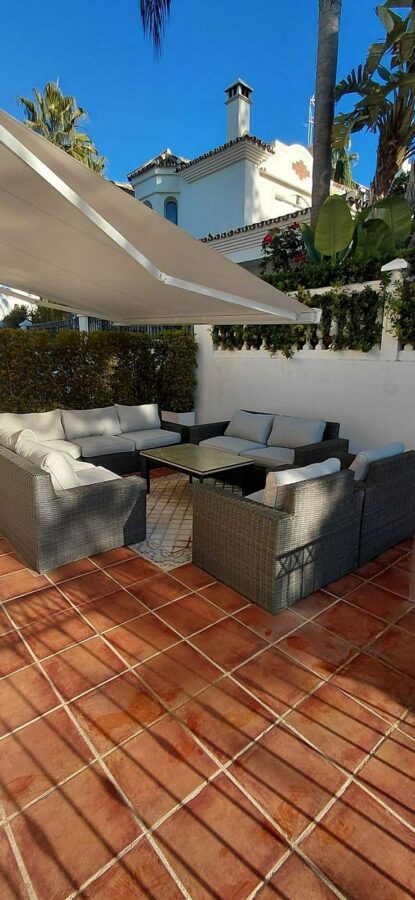 Frontline golf villa with pool in Guadalmina Alta, San Pedro de Alcantara