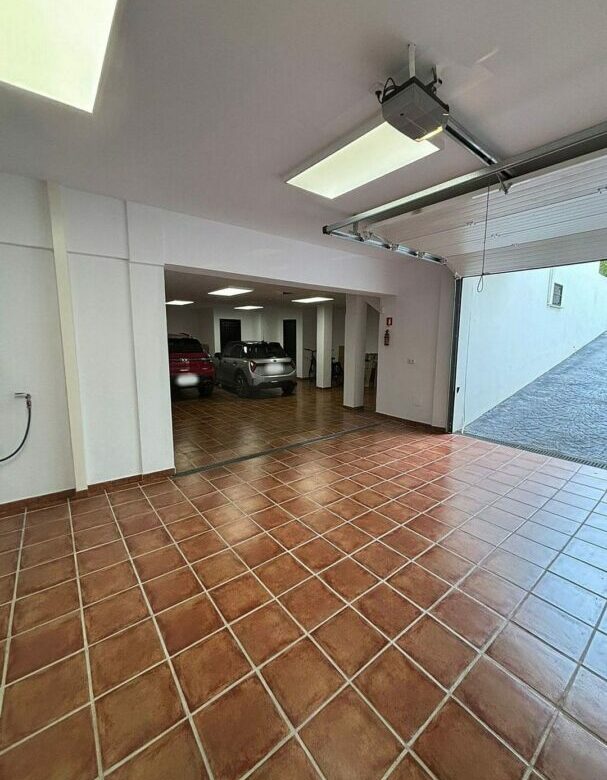 Frontline golf villa with pool in Guadalmina Alta, San Pedro de Alcantara