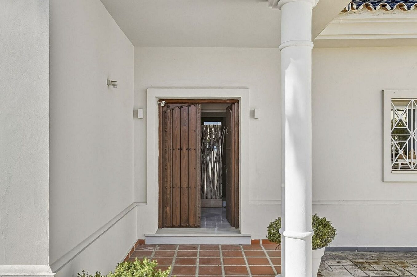 Five bedroom frontline golf villa Guadalmina Alta San Pedro