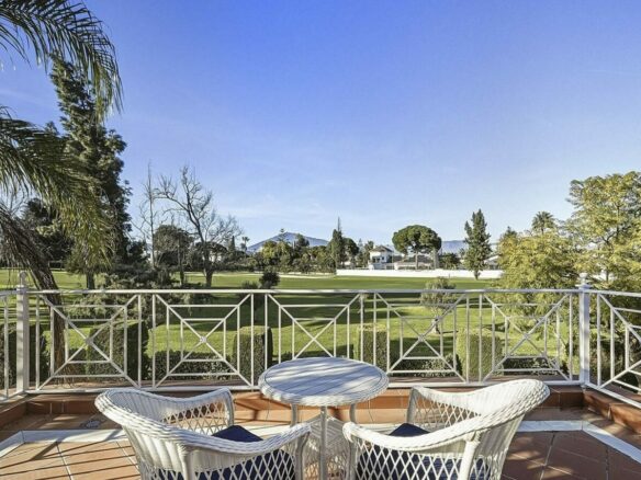 Five bedroom frontline golf villa Guadalmina Alta San Pedro