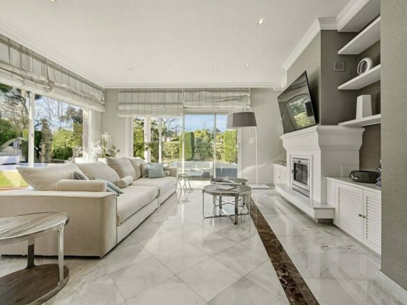 Five bedroom frontline golf villa Guadalmina Alta San Pedro