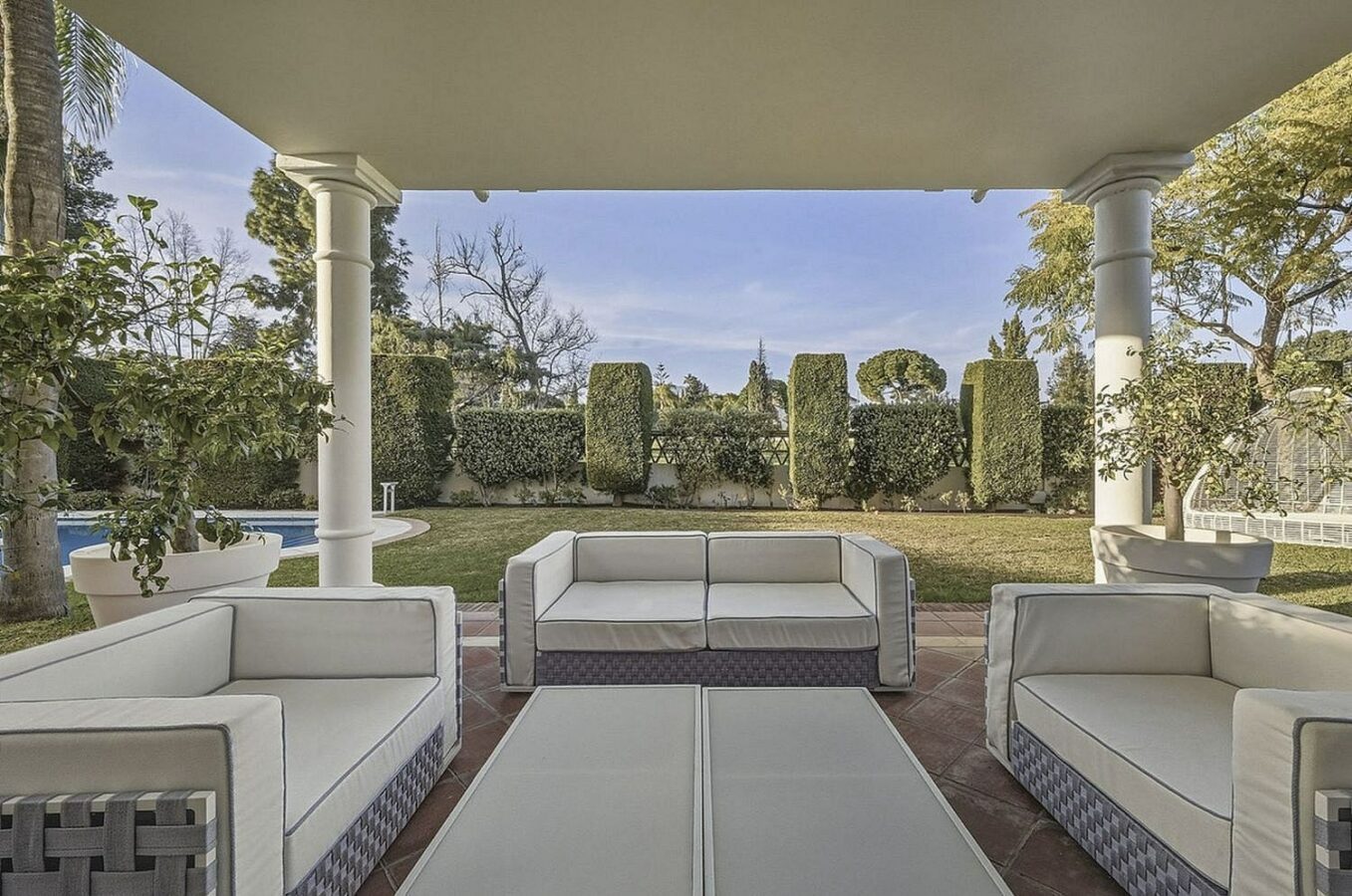 Five bedroom frontline golf villa Guadalmina Alta San Pedro