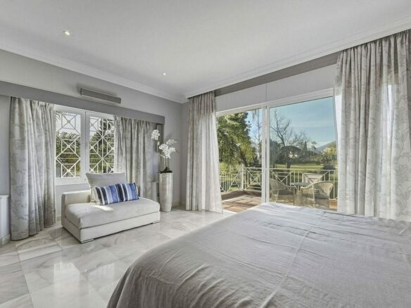 Five bedroom frontline golf villa Guadalmina Alta San Pedro