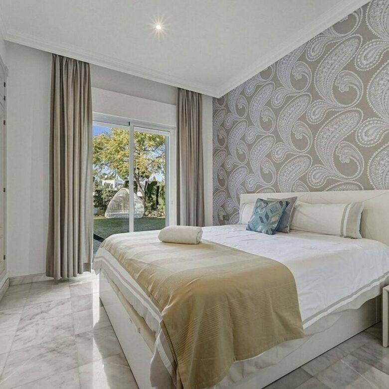 Five bedroom frontline golf villa Guadalmina Alta San Pedro
