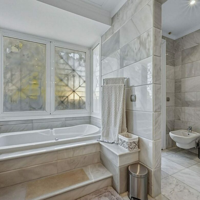 Five bedroom frontline golf villa Guadalmina Alta San Pedro