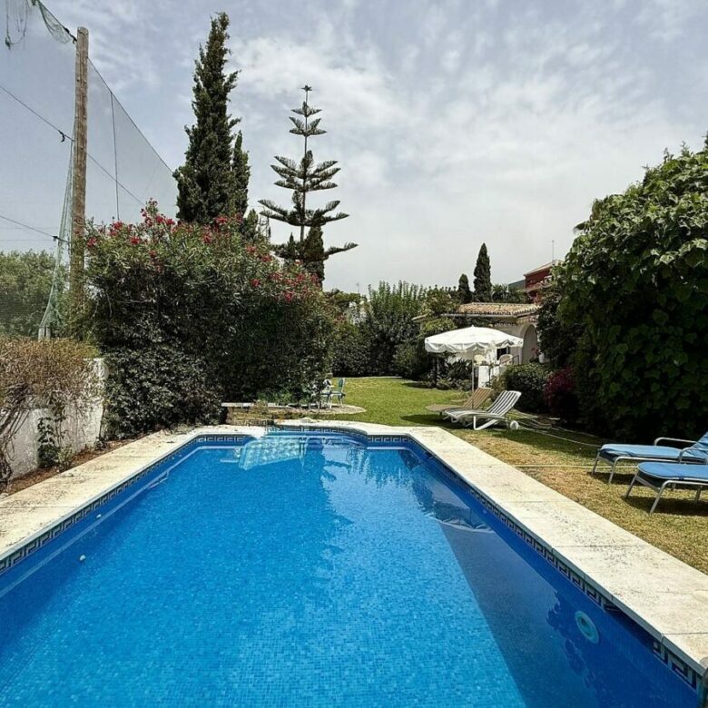 Frontline golf villa Guadalmina Alta San Pedro