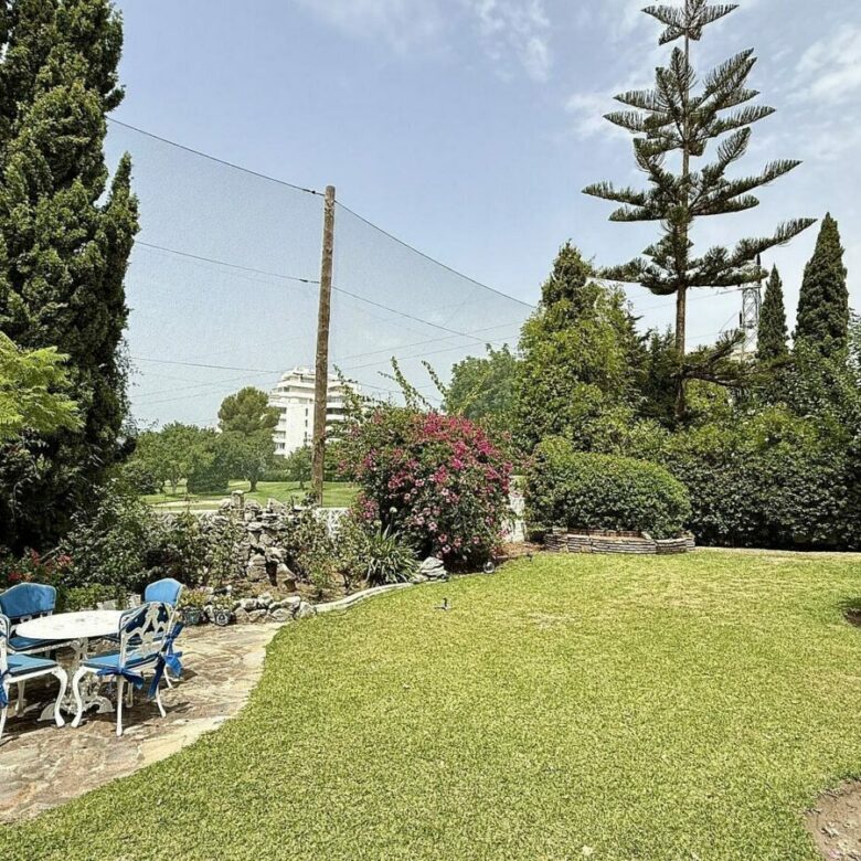 Frontline golf villa Guadalmina Alta San Pedro