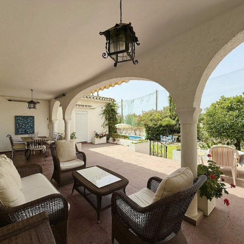 Frontline golf villa Guadalmina Alta San Pedro