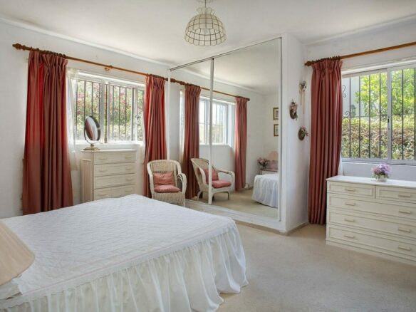 Frontline golf beachside villa in Guadalmina Baja, San Pedro de Alcantara