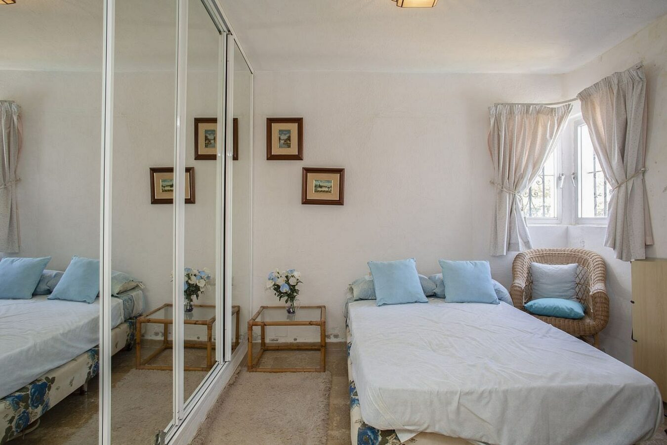 Frontline golf beachside villa in Guadalmina Baja, San Pedro de Alcantara