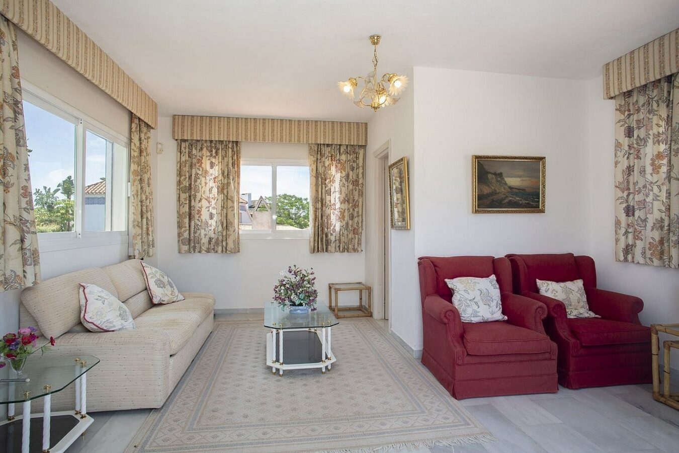 Frontline golf beachside villa in Guadalmina Baja, San Pedro de Alcantara