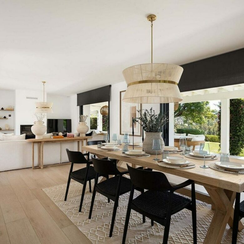 Frontline golf villa with heated saltwater pool El Paraiso Benahavis