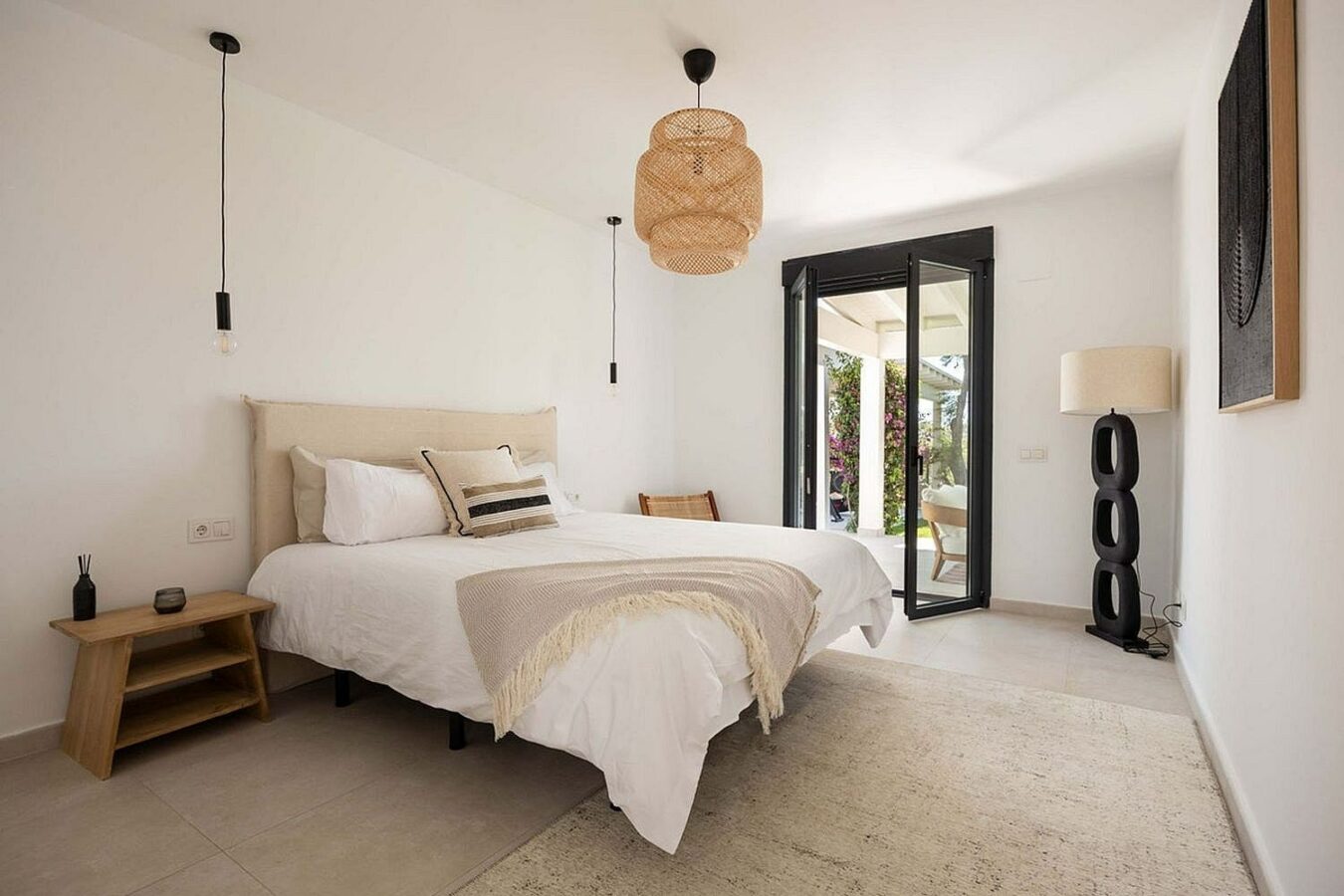 Frontline golf villa with heated saltwater pool El Paraiso Benahavis