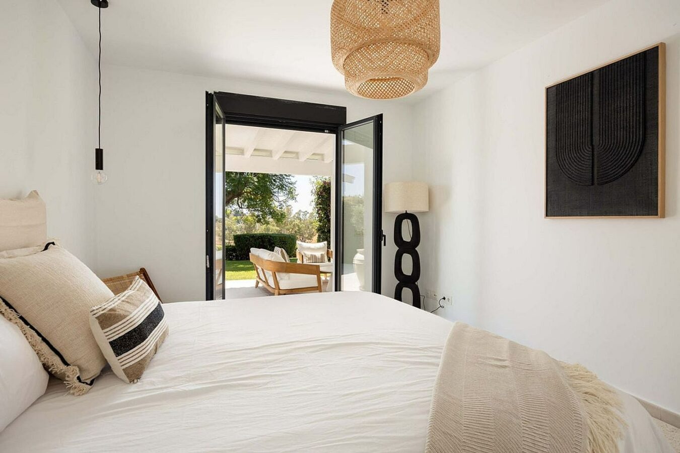 Frontline golf villa with heated saltwater pool El Paraiso Benahavis