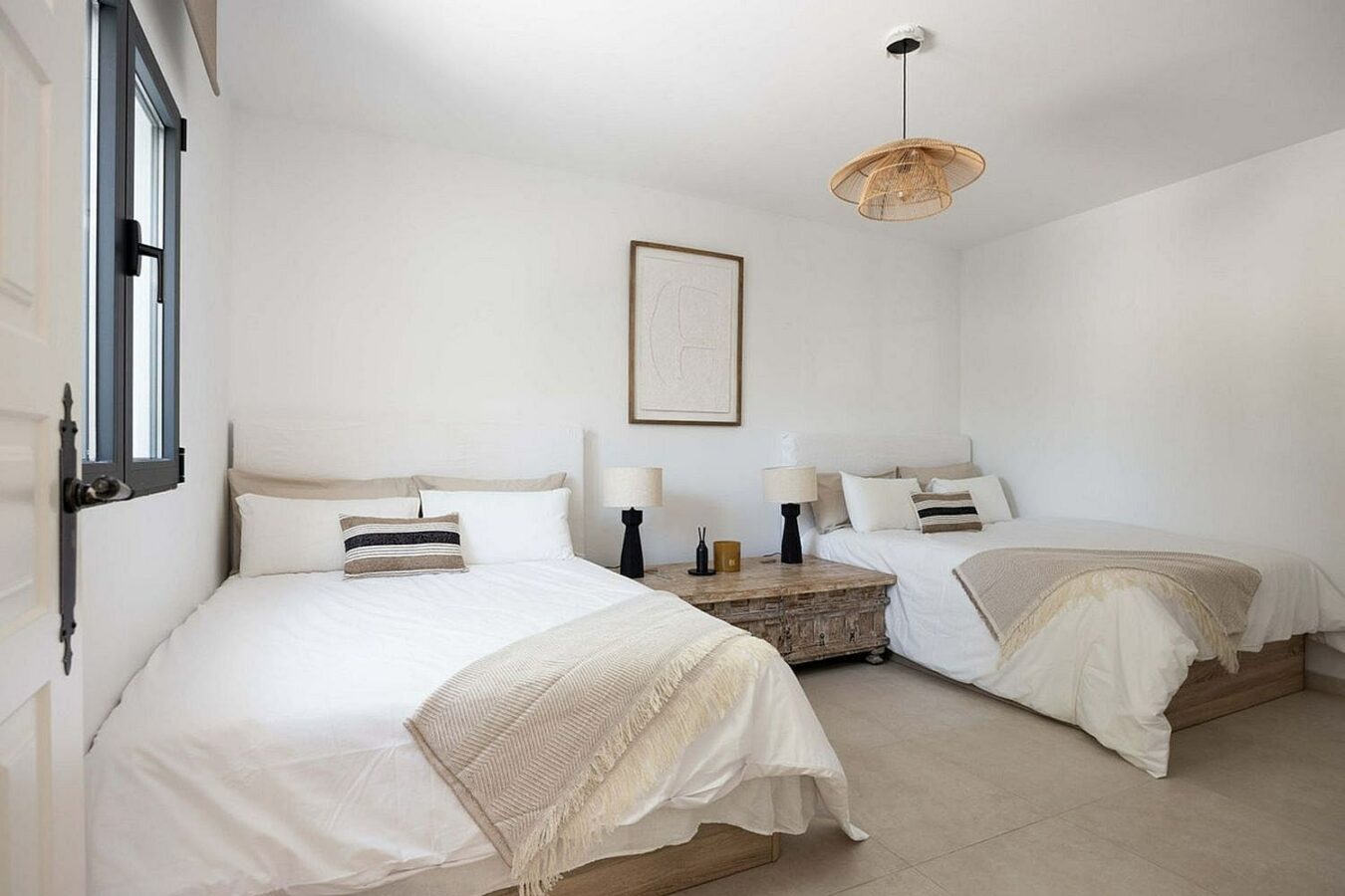 Frontline golf villa with heated saltwater pool El Paraiso Benahavis