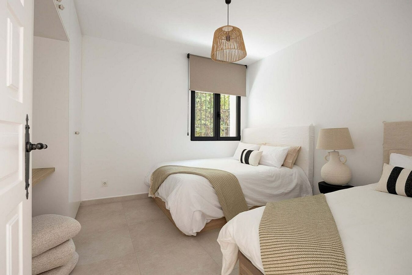 Frontline golf villa with heated saltwater pool El Paraiso Benahavis