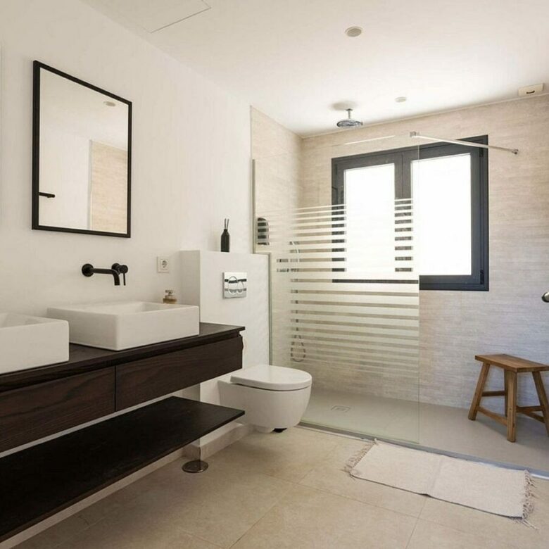Frontline golf villa with heated saltwater pool El Paraiso Benahavis