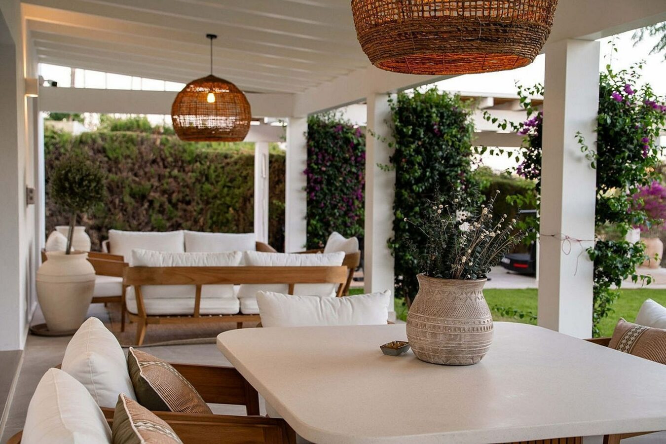 Frontline golf villa with heated saltwater pool El Paraiso Benahavis