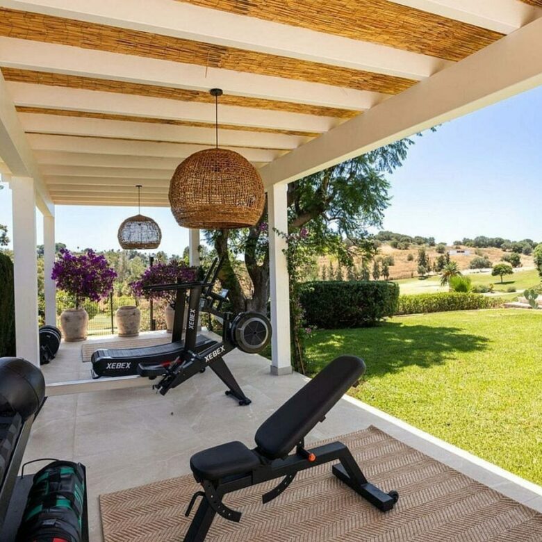 Frontline golf villa with heated saltwater pool El Paraiso Benahavis
