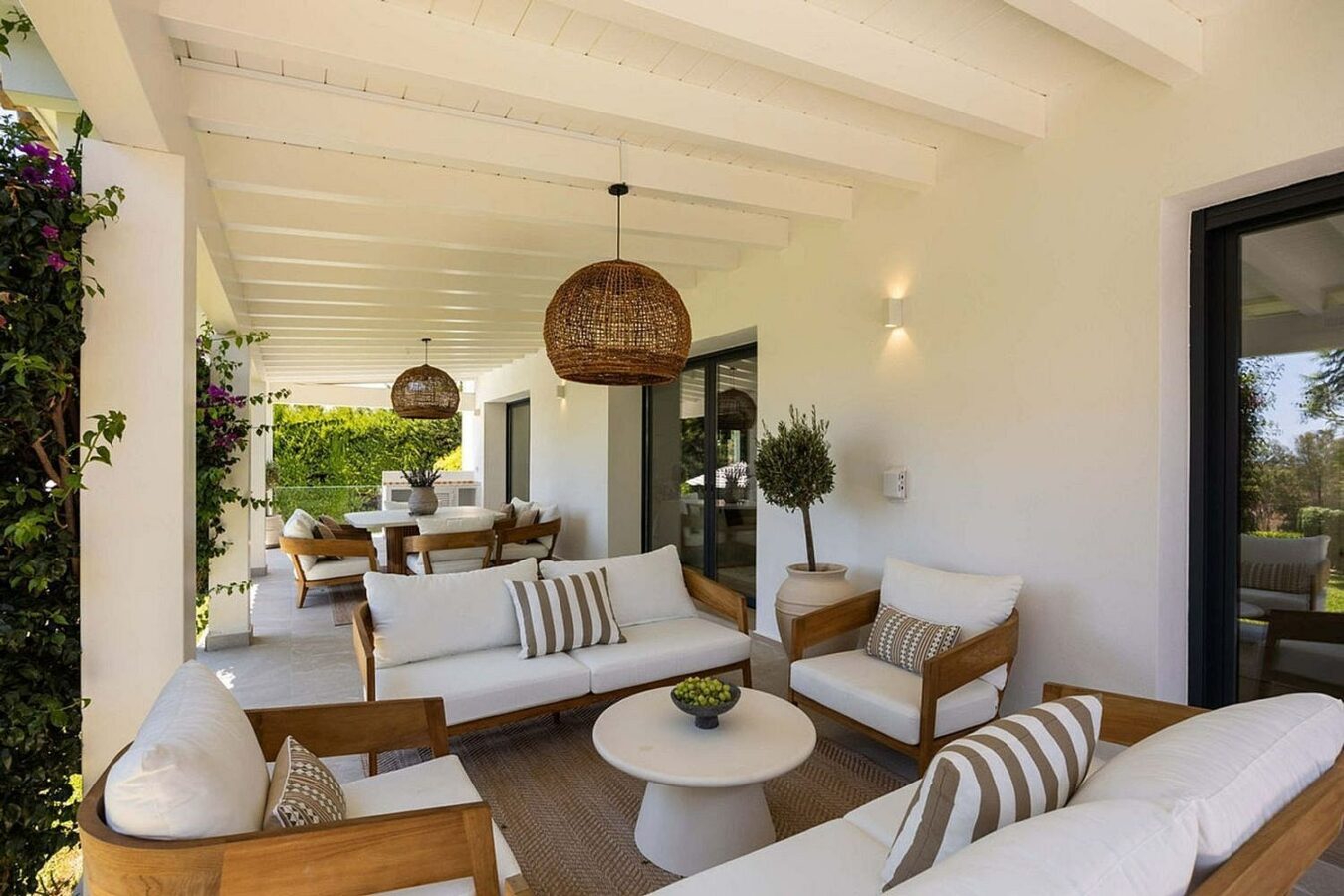 Frontline golf villa with heated saltwater pool El Paraiso Benahavis