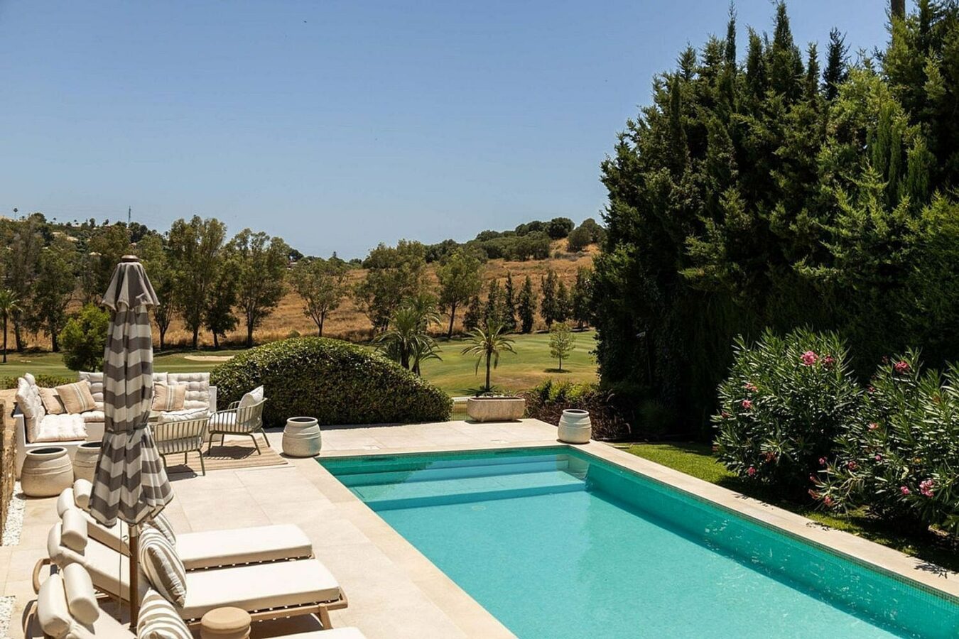 Frontline golf villa with heated saltwater pool El Paraiso Benahavis