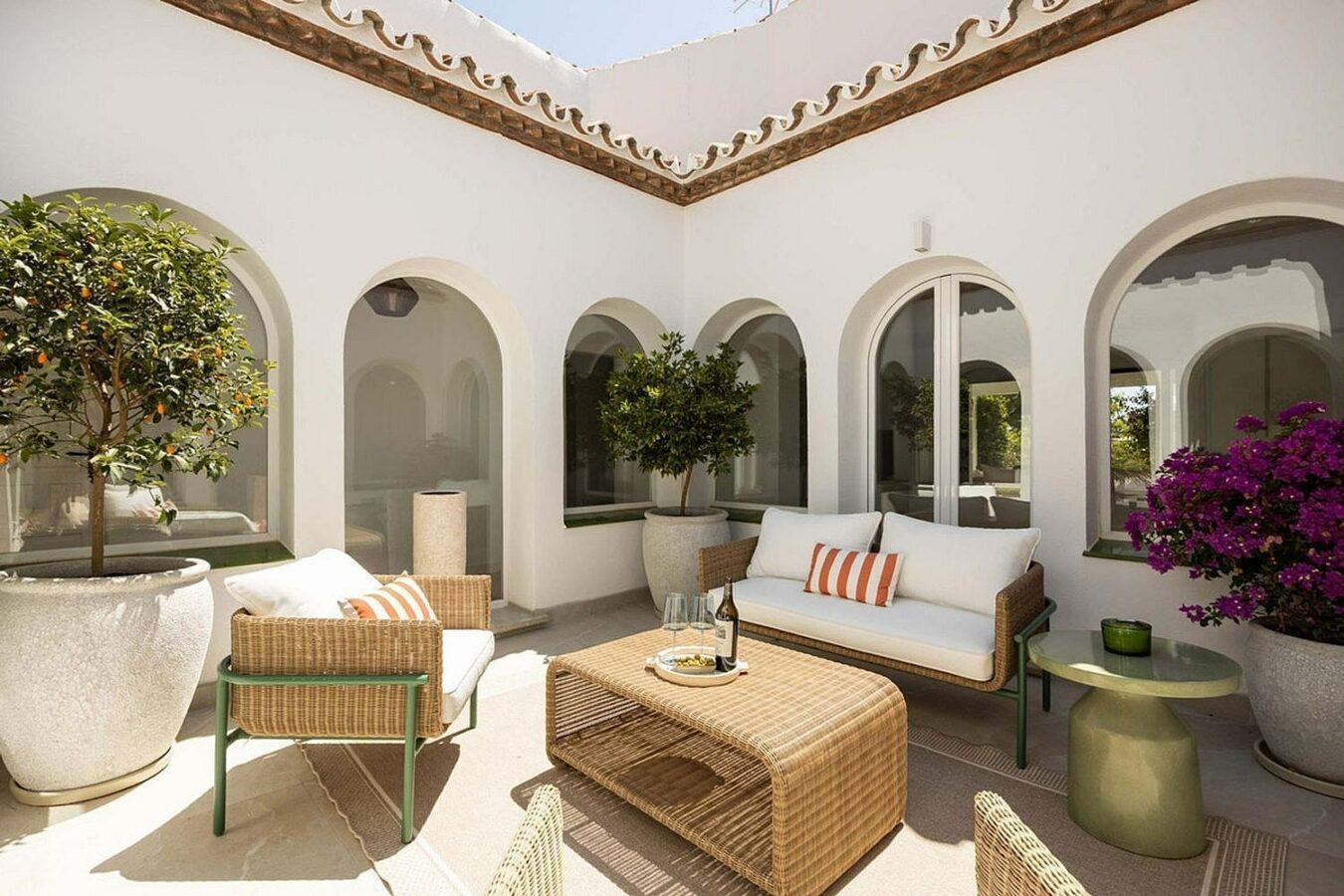 Frontline golf villa with heated saltwater pool El Paraiso Benahavis
