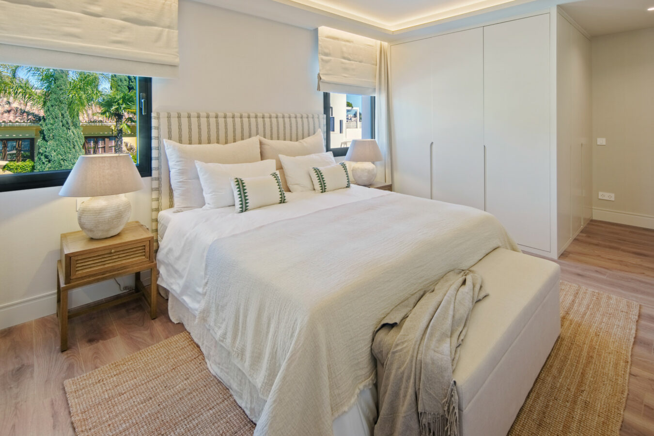 FOR SALE 🏡 Frontline Golf Villa with Separate Guest House – La Cerquilla, Nueva Andalucía 🇪🇸